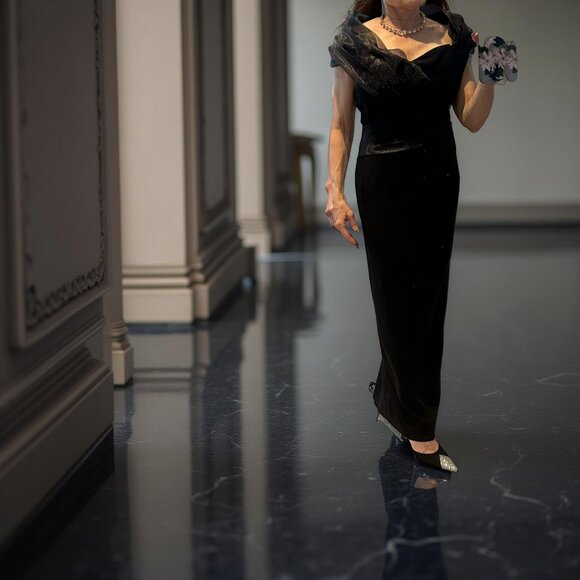 One-of-a-Kind Black Tie Affair” Gown Sz 2 - Picture 1 of 11